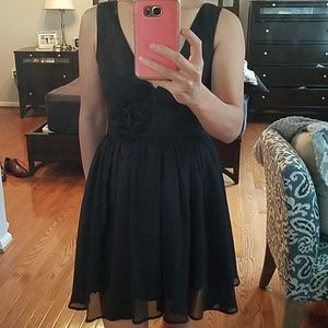 V neck black chiffon dress